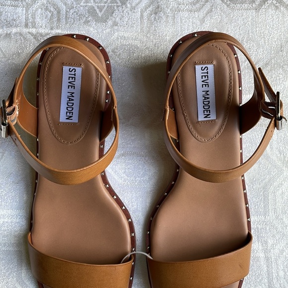 STEVE MADDEN NWOT Size 11 Brown Wedge Sandals Buckle Stud Cognac Ares Harlequin - Picture 9 of 15